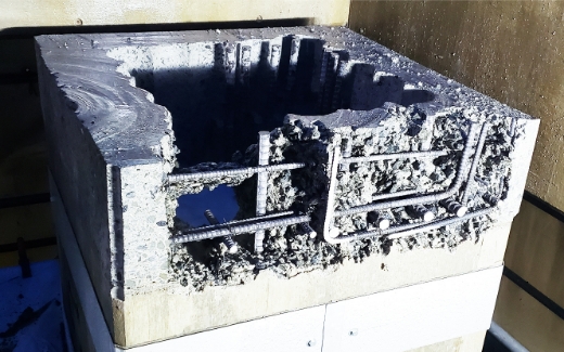 鉄筋の斫り出しの画像